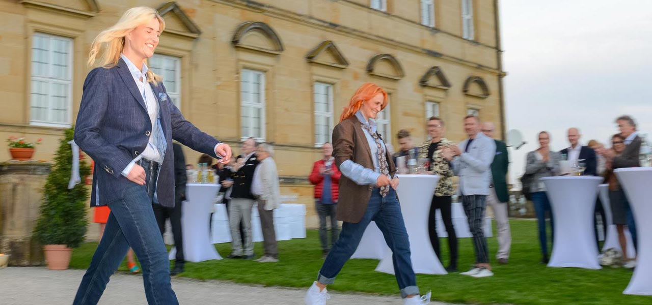 Modenschau Roberto Bauer Defilee Kollektion Frauenschuh Kitzbühl